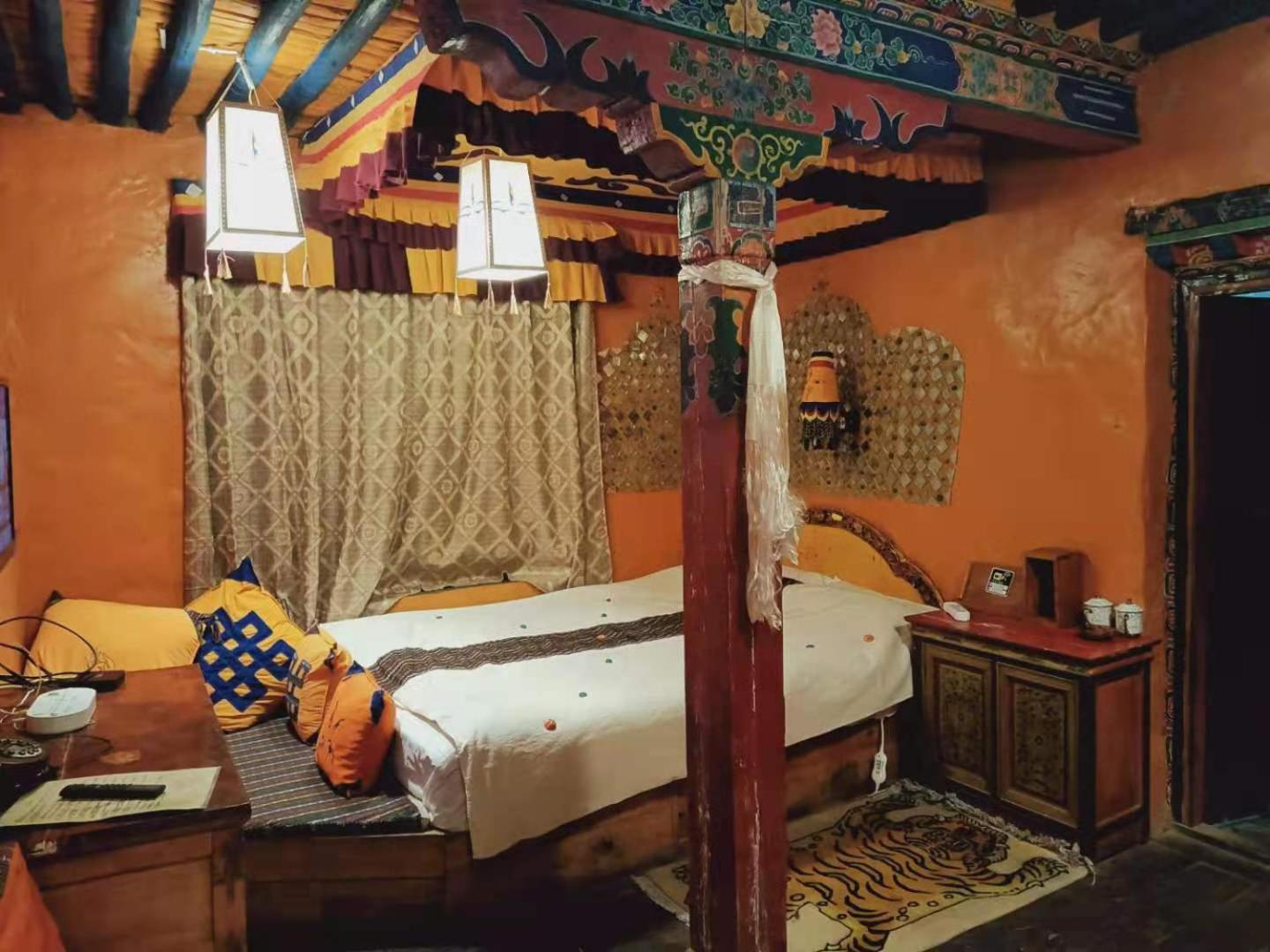 Shambhala Palace Hotel Lhasa Exterior photo
