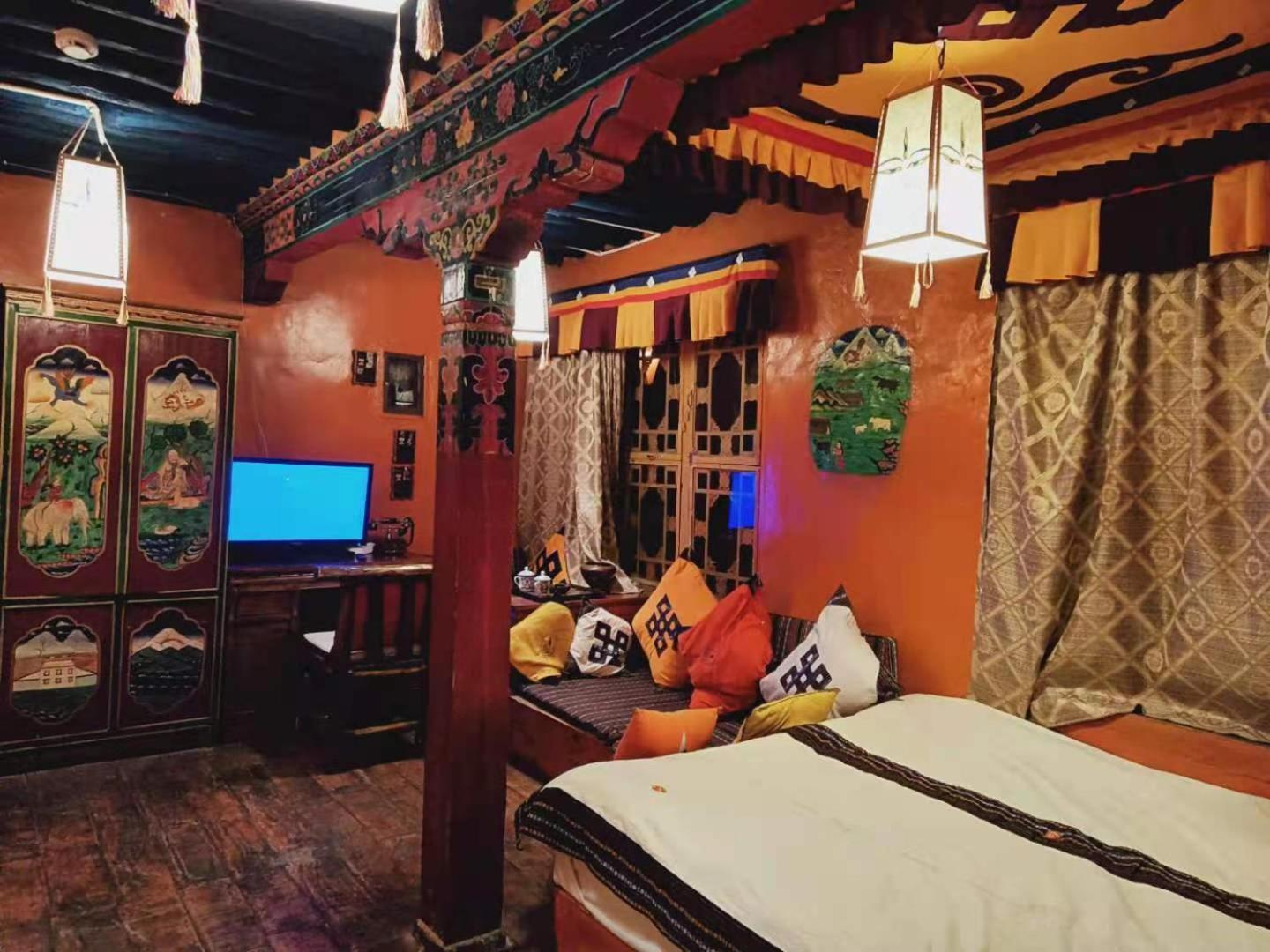 Shambhala Palace Hotel Lhasa Exterior photo