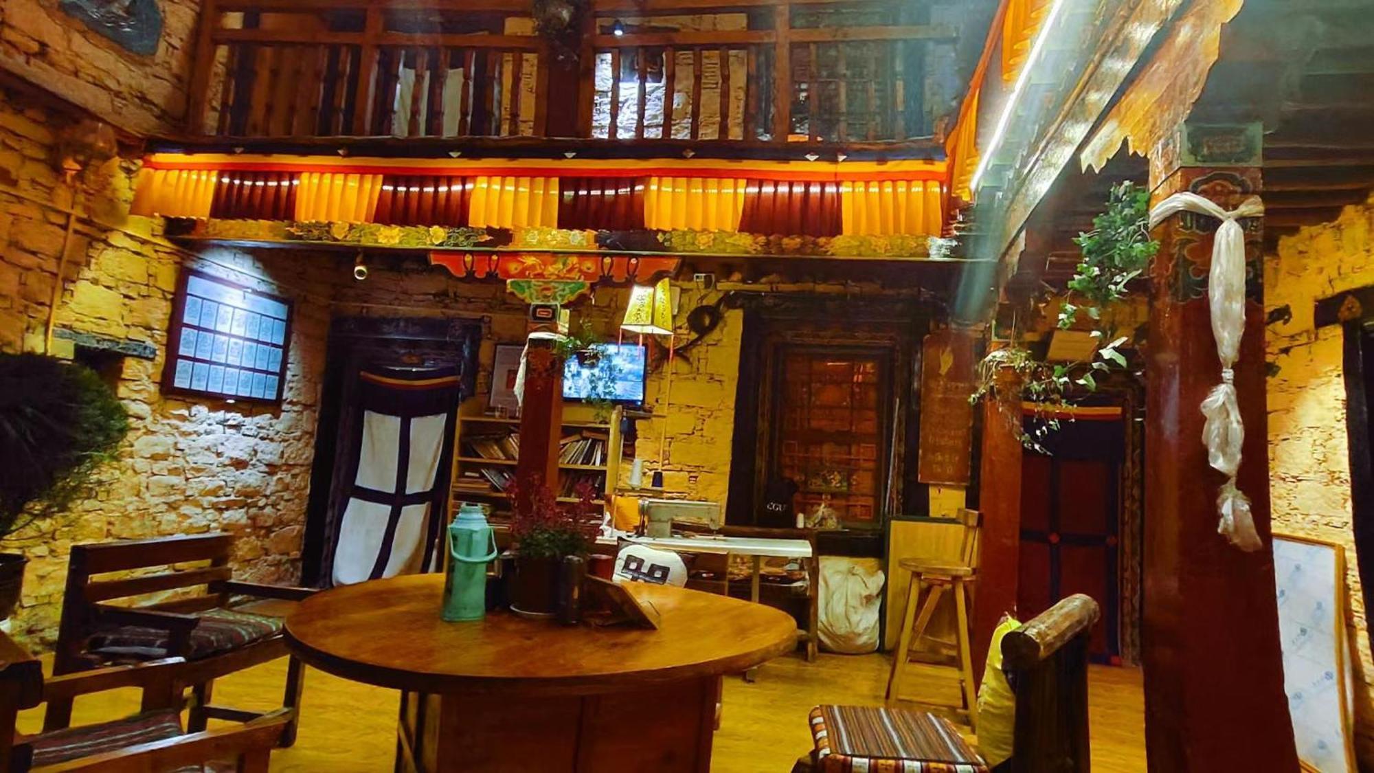 Shambhala Palace Hotel Lhasa Exterior photo