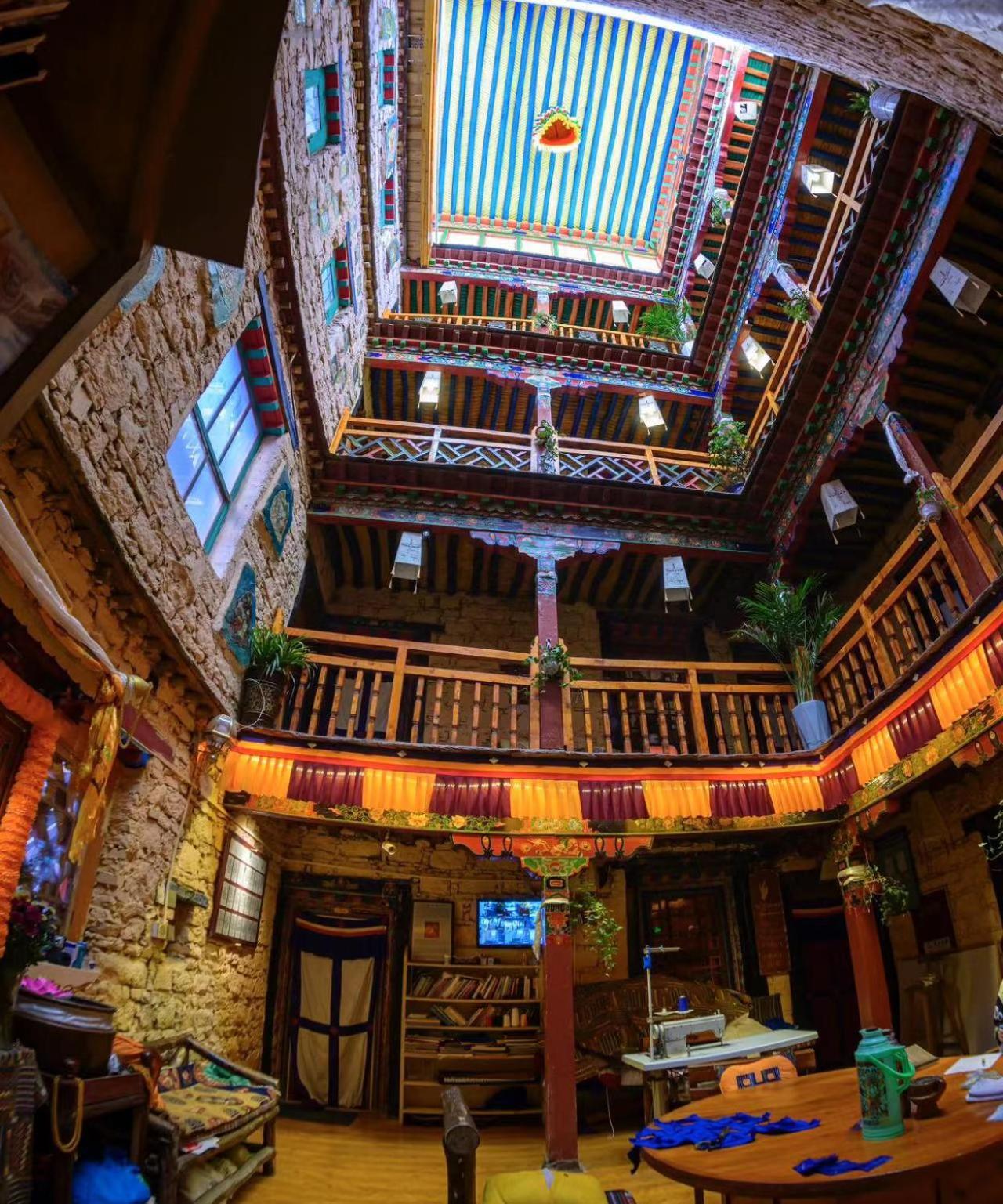 Shambhala Palace Hotel Lhasa Exterior photo
